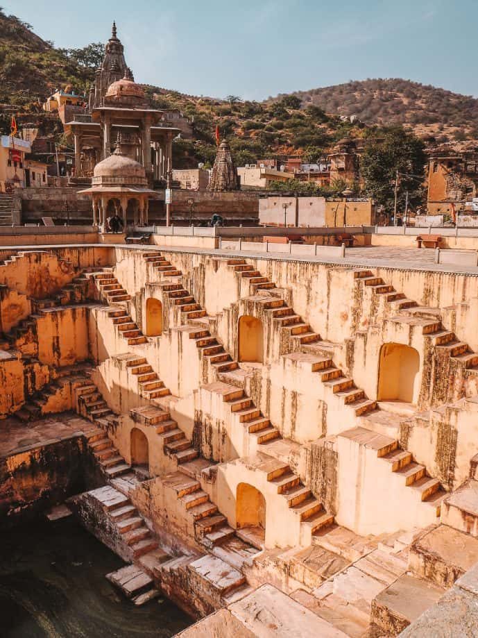 Panna Meena ka Kund